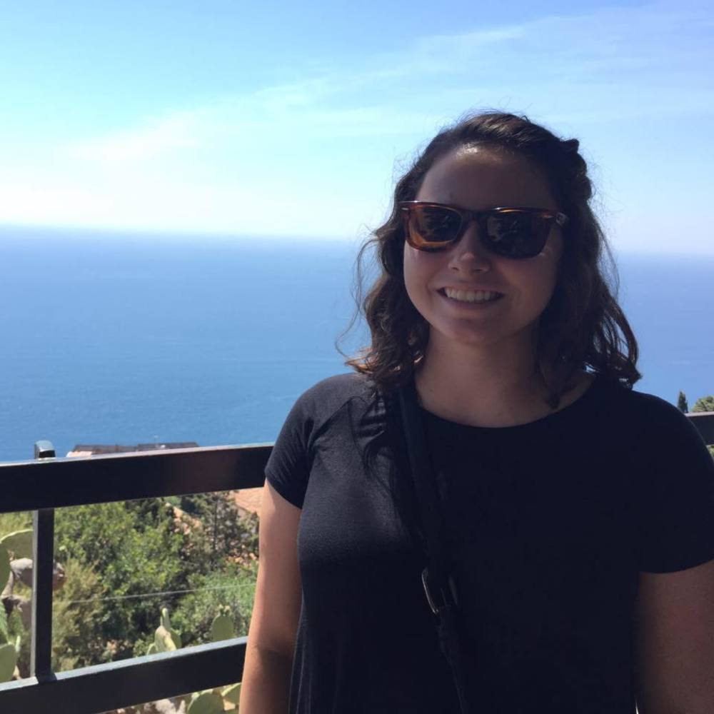 Meet your Posher, Carrie